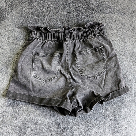 🌼Black Denim Shorts, Button Up, Women Size Medium - Picture 4 of 7